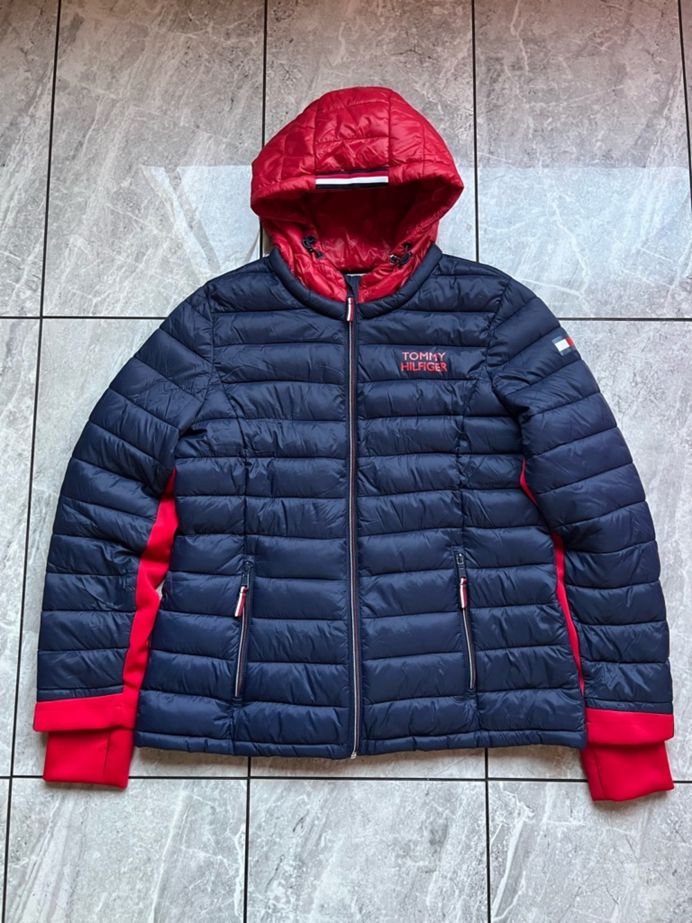 Tommy Hilfiger Women's Navy/Crimson Red Packable Hooded Puffer Jacket Full Zip L